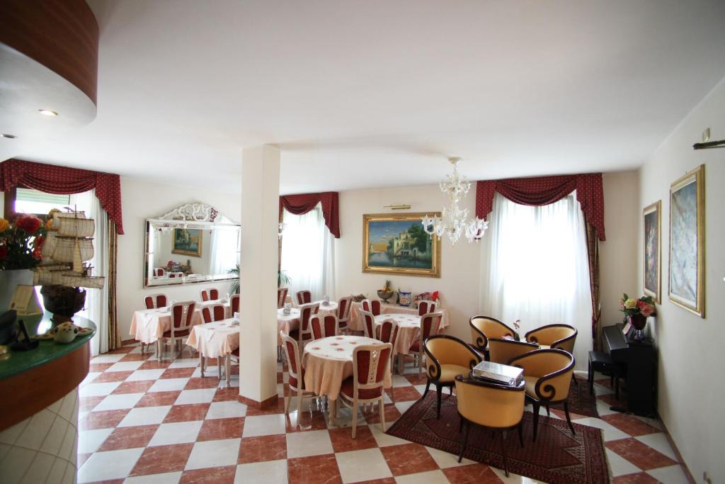 Nice Hotel Mestre Exterior photo